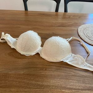 VS PINK white lace padded bra